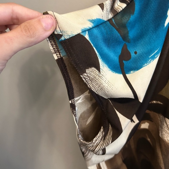 Women’s Y2K Body Central floral flowing top with fitted bottom - Picture 3 of 12